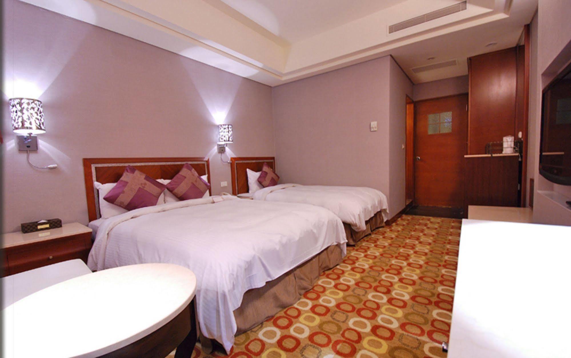 Hej Taipei Arena Hotel Esterno foto