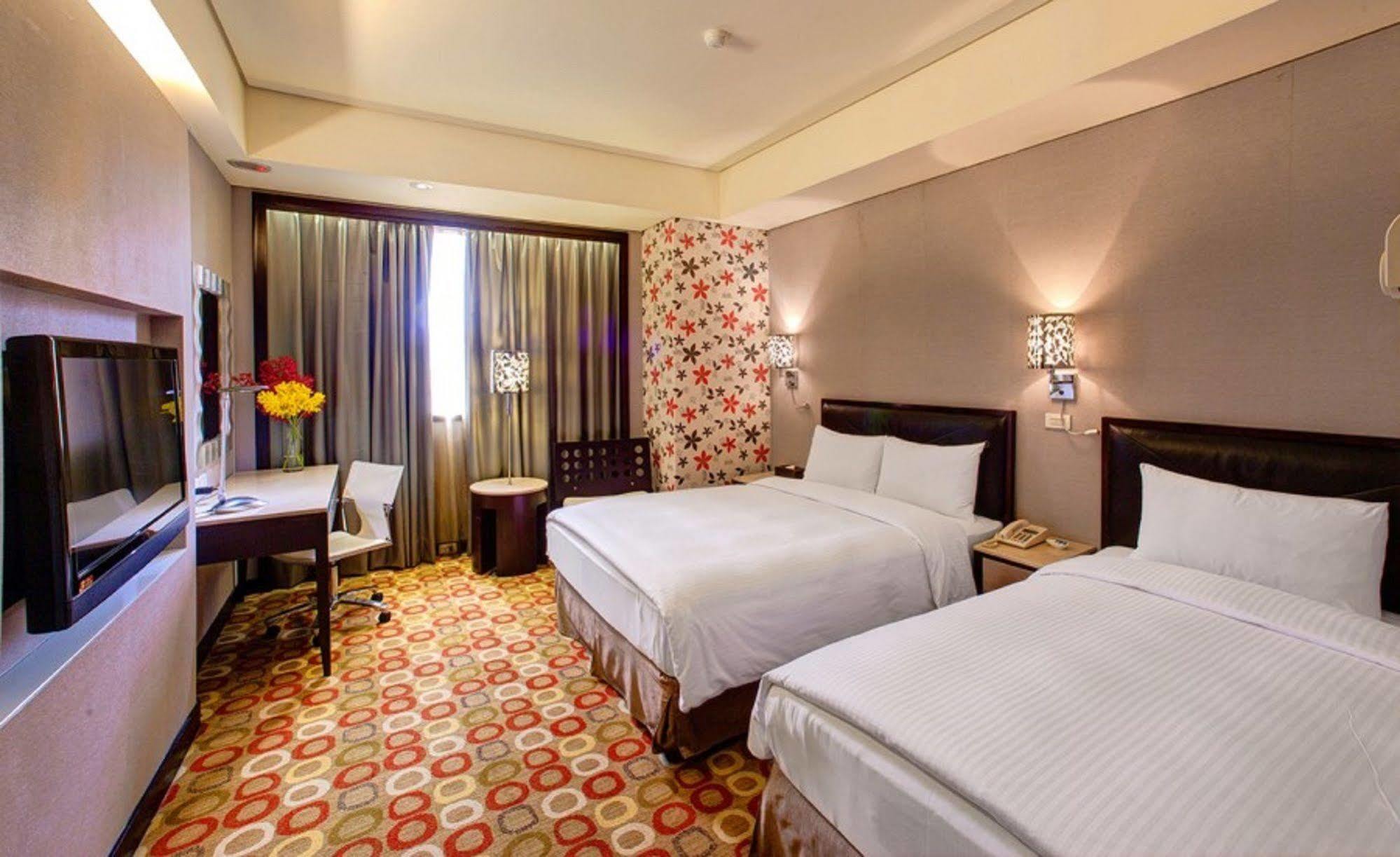 Hej Taipei Arena Hotel Esterno foto